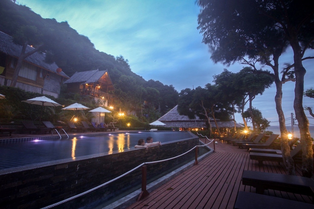Phi Phi Phu Chalet Beach Resort 32/42