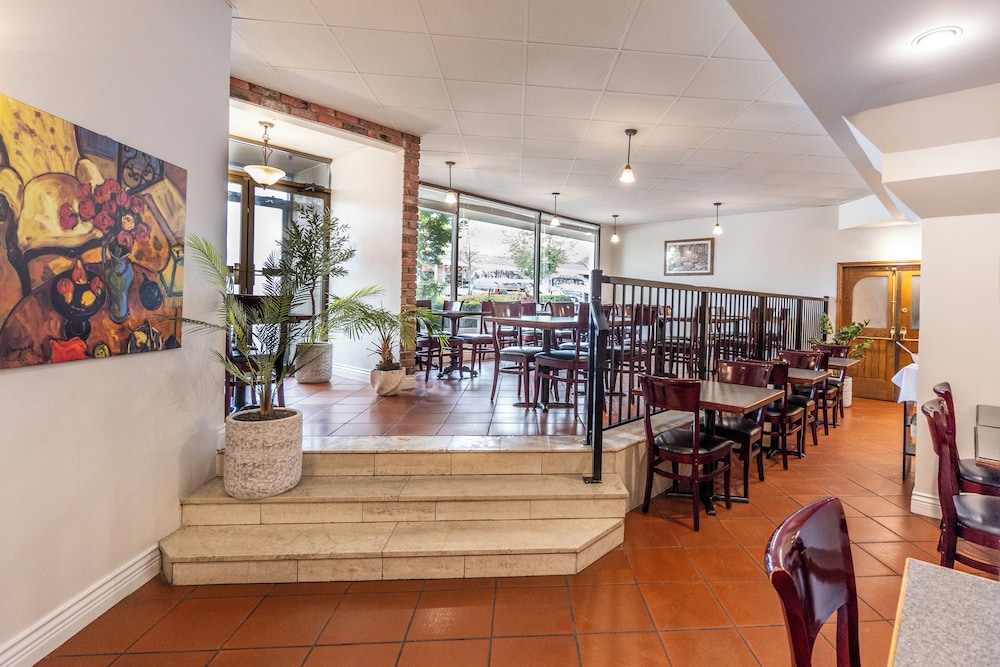 Atrium Inn Vancouver 34/48