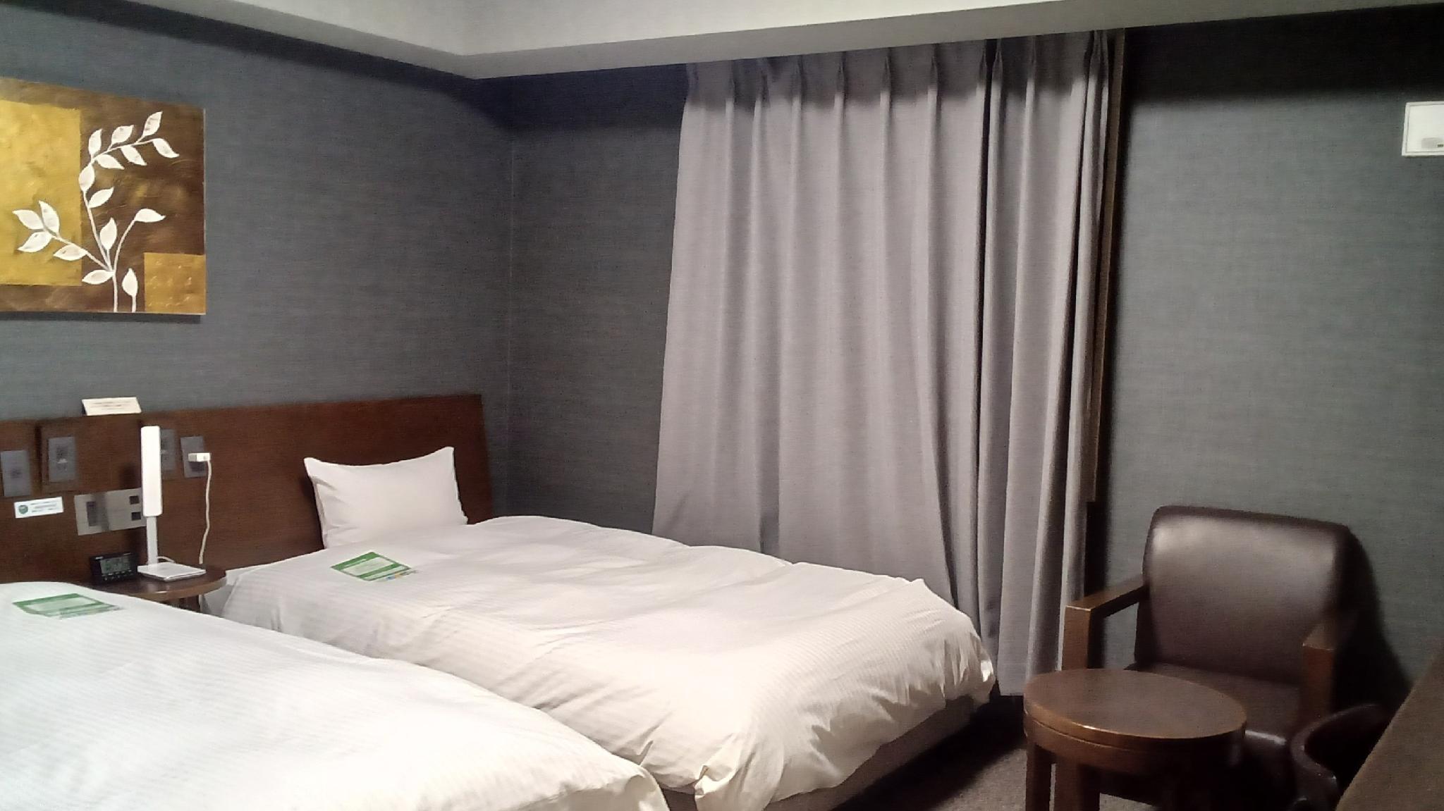 Comfort, Twin Beds, Night View, Smoking