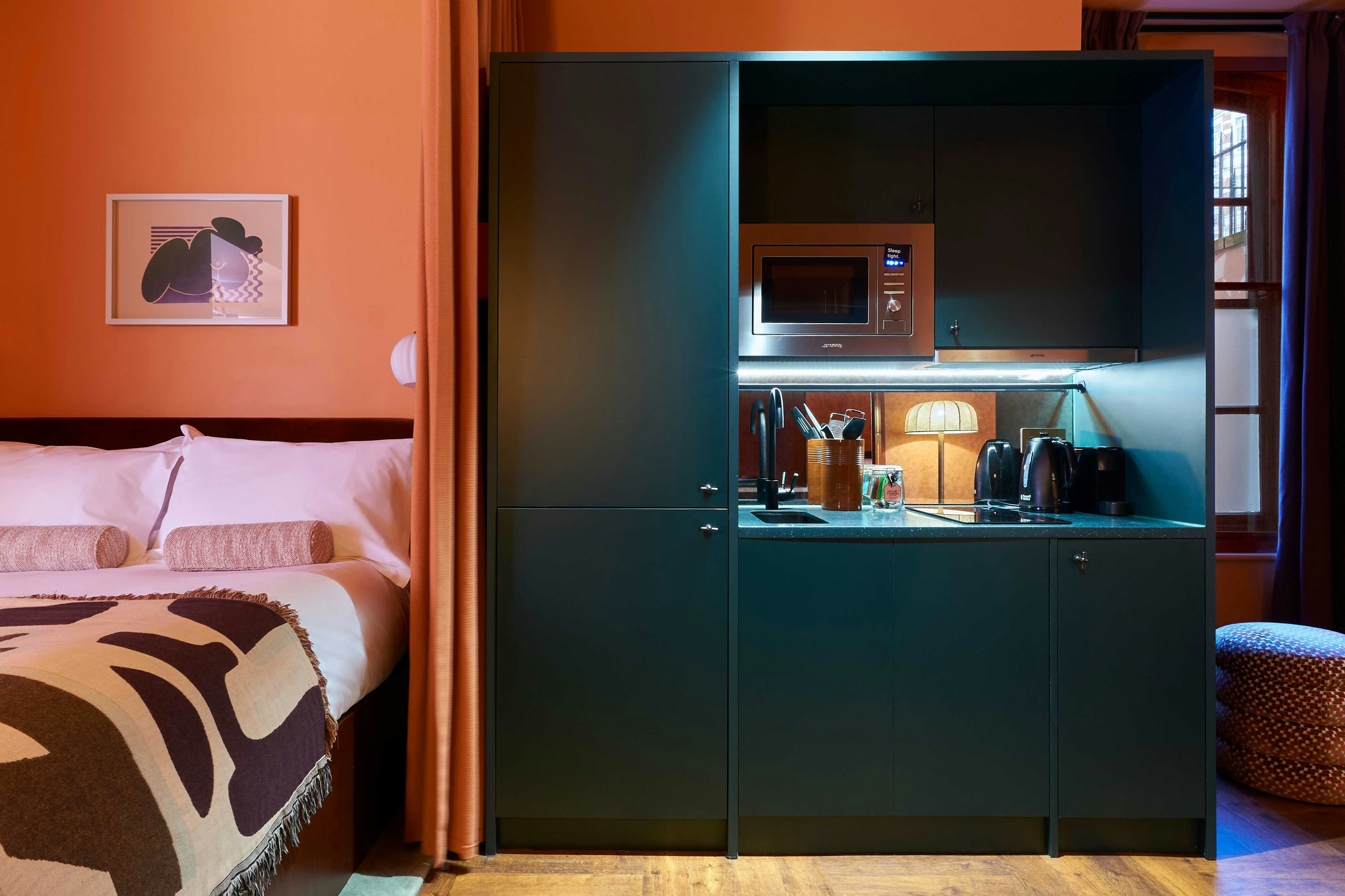 LOCKE, STUDIO, ACCESSIBLE