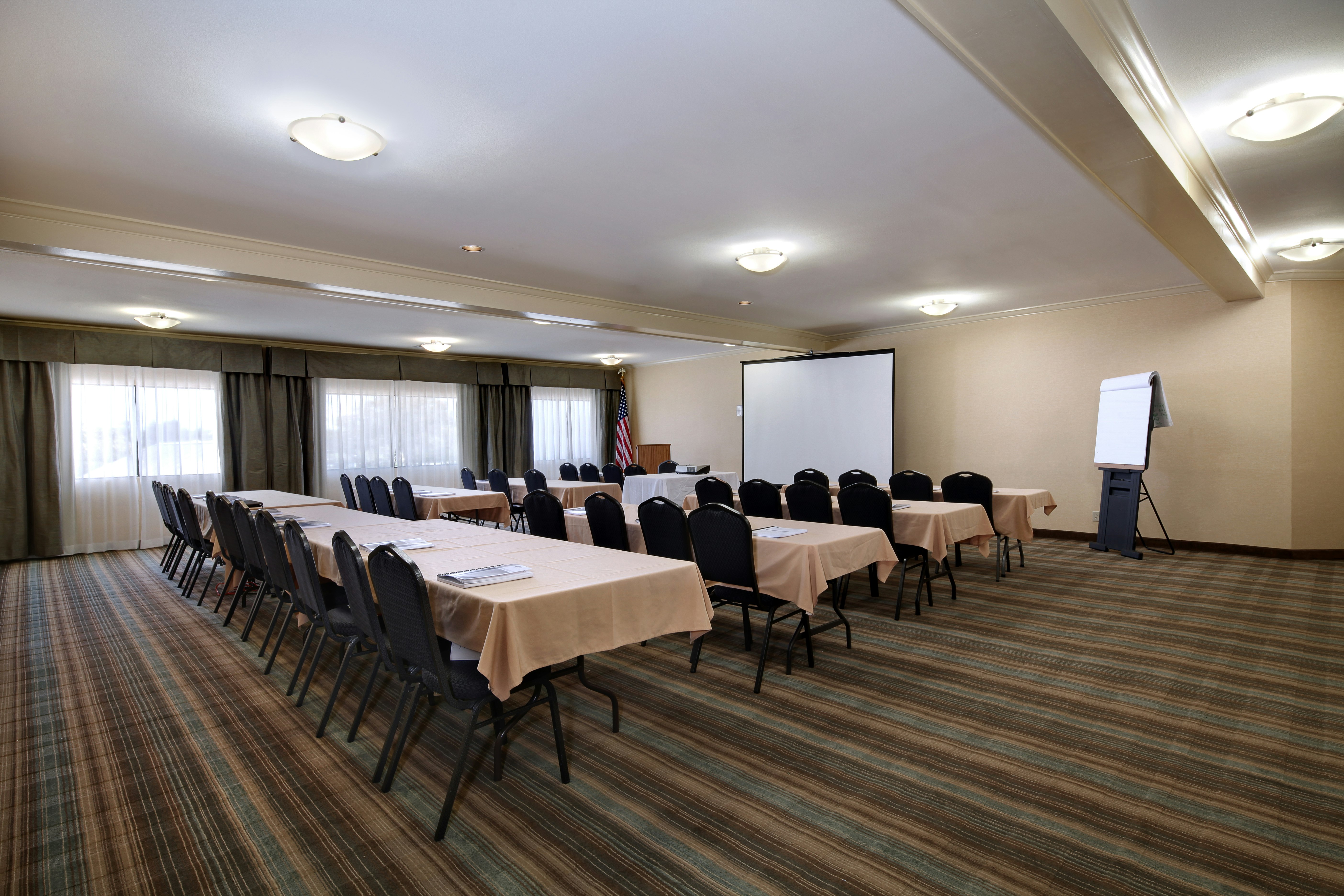 Holiday Inn Express Port Hueneme 32/38