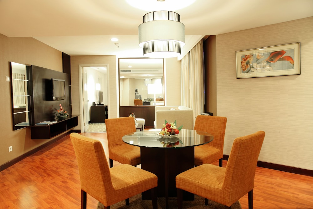 Java Paragon Hotel And Residences 48/76