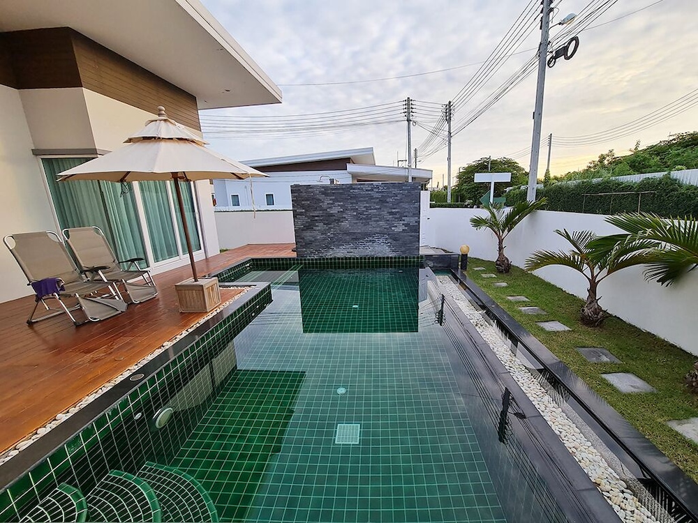 Jira Pool Villa 40/67