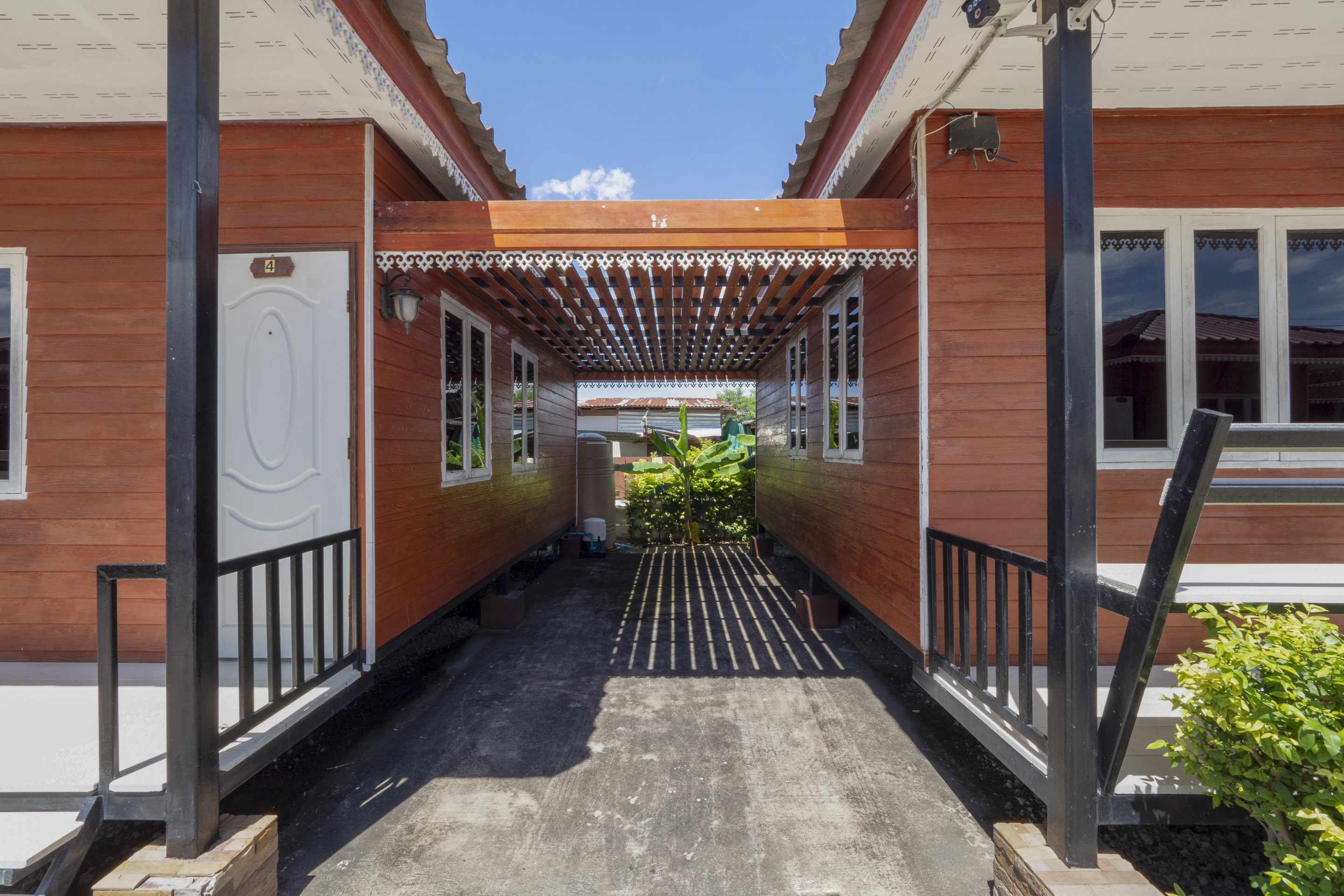 OYO 1166 Train Way Resort 33/36