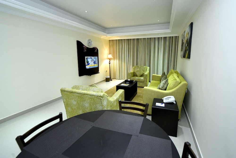 Alain Hotel Apartments 38/50