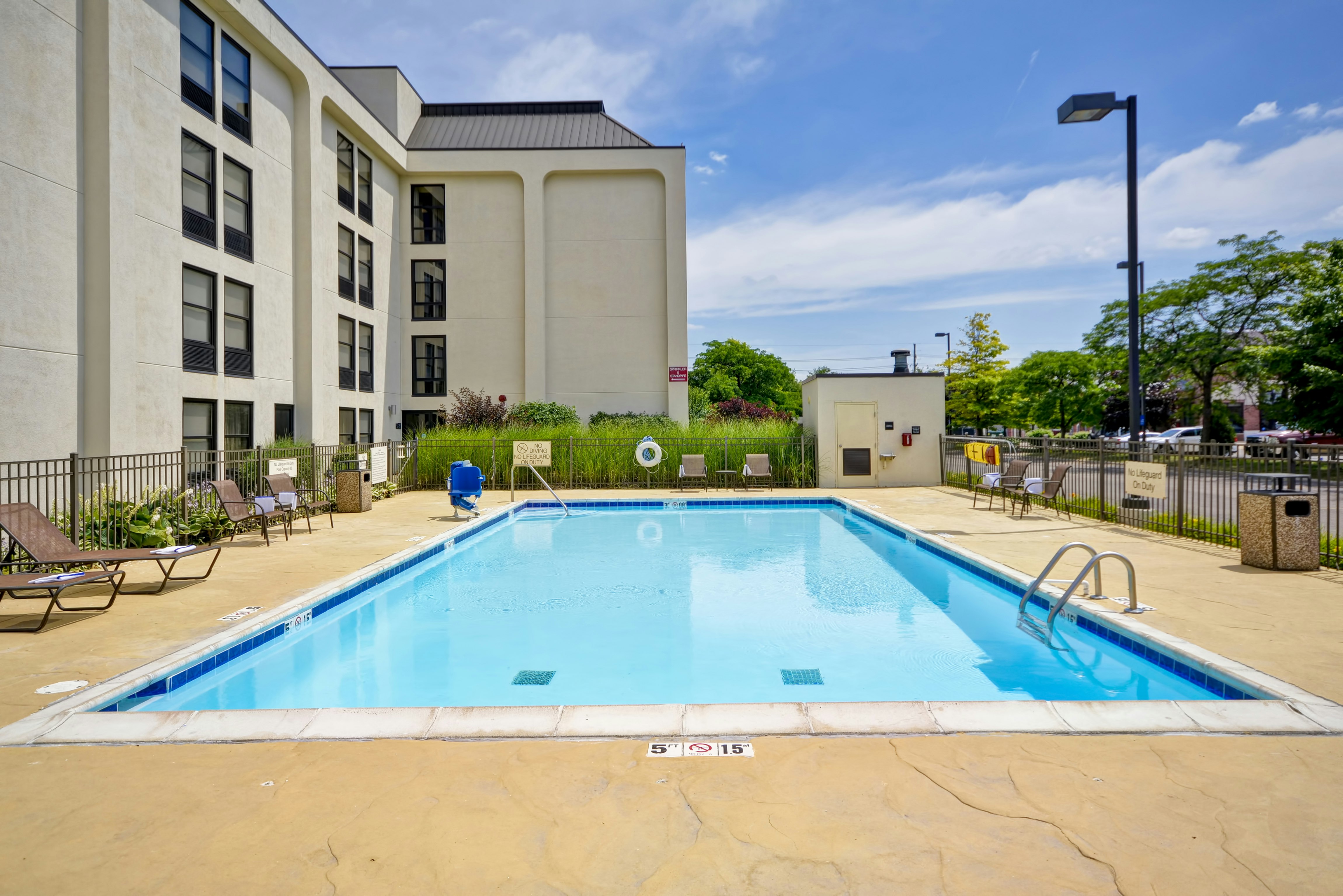 Hampton Inn Detroit Northville 54/56