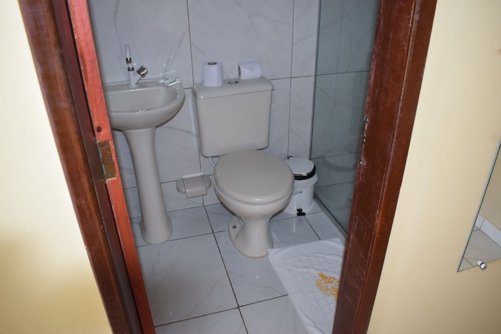 Pousada Alto do Cruzeiro 48/50