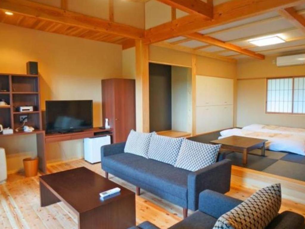 Japanese, Futon Bed, Private Bathroom