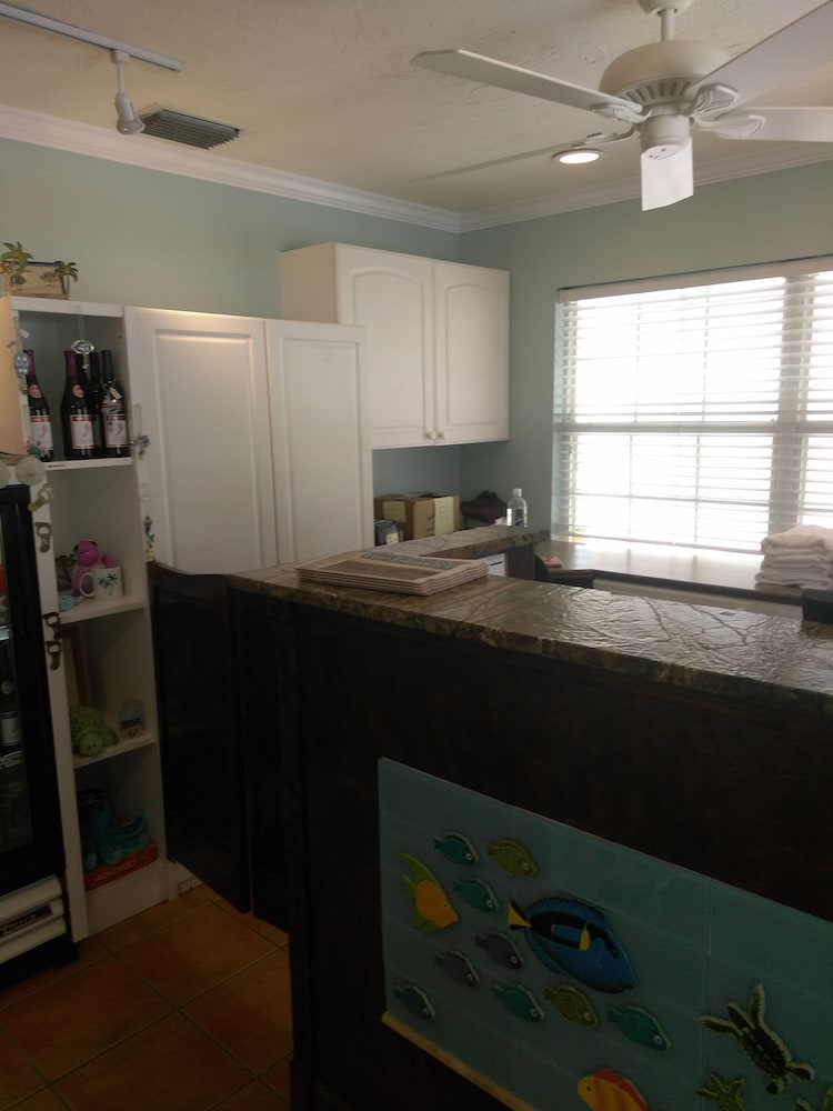 Tradewinds Beach Resort 3/68