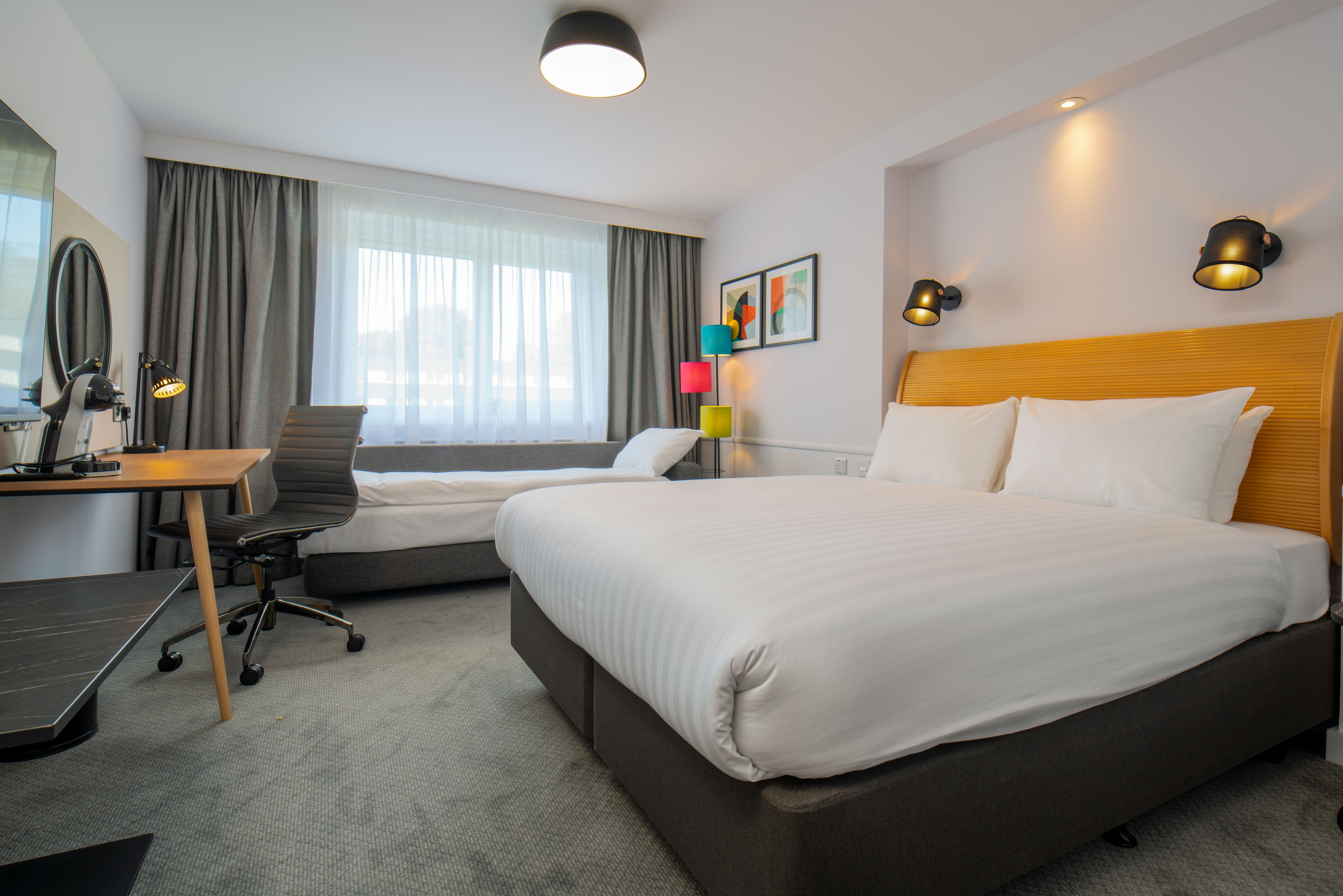HOLIDAY INN BRISTOL FILTON 16/50