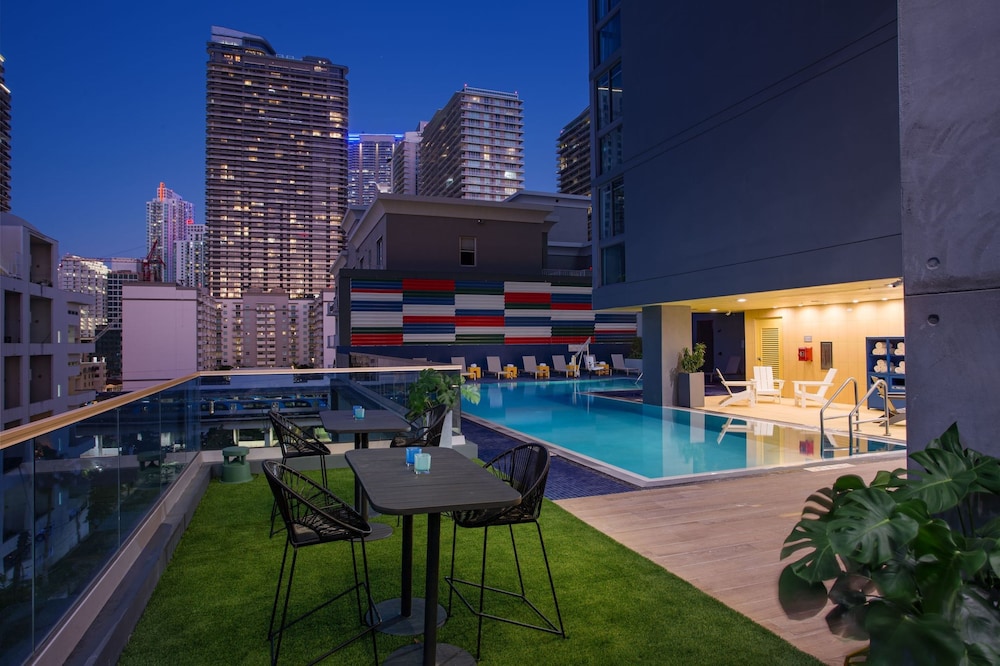 Hotel Indigo Miami Brickell 1/77