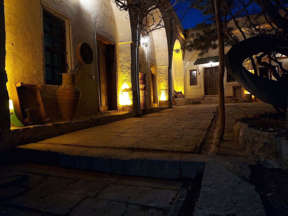 Armesos Cave Hotel 17/50