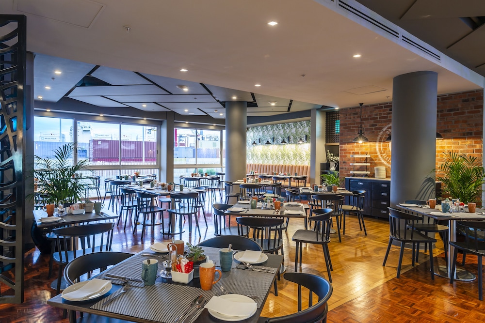 aha Harbour Bridge Hotel & Suites 44/65