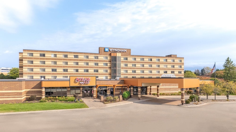 Wyndham Minneapolis South/Burnsville 6/64