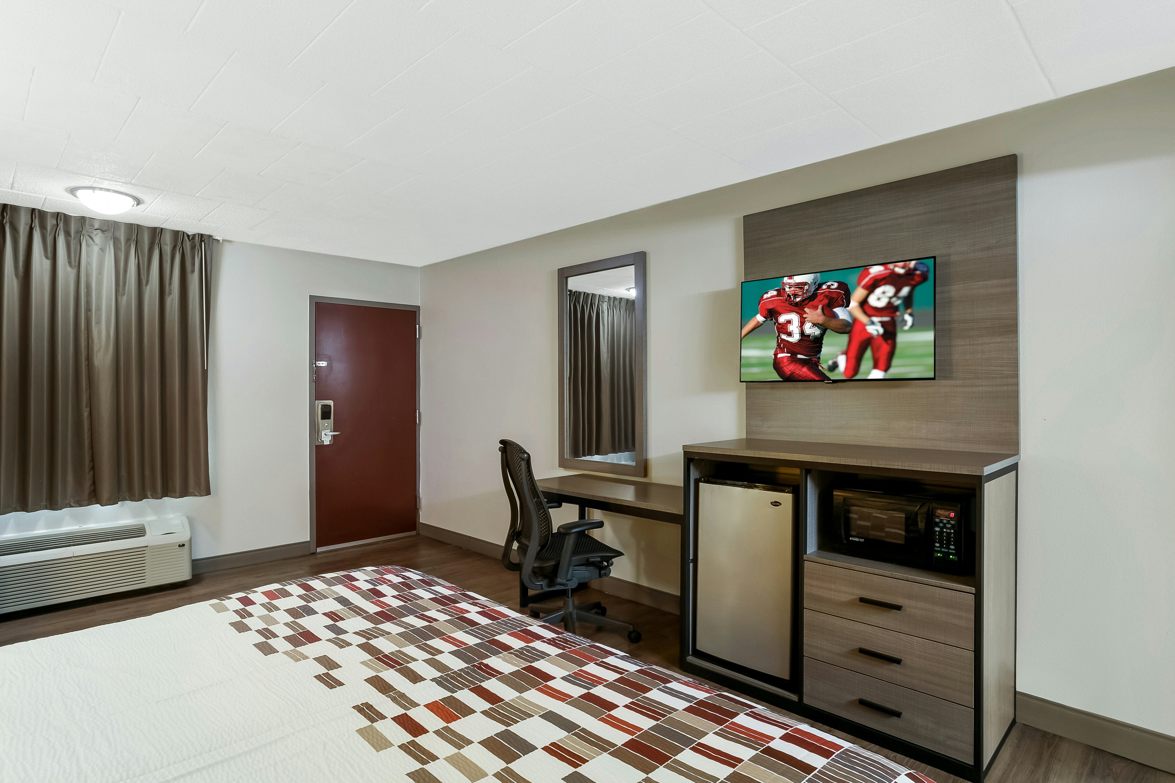 Red Roof Inn Baltimore (ex Days Inn By Wyndham Baltimore West Security Blvd) 15/20