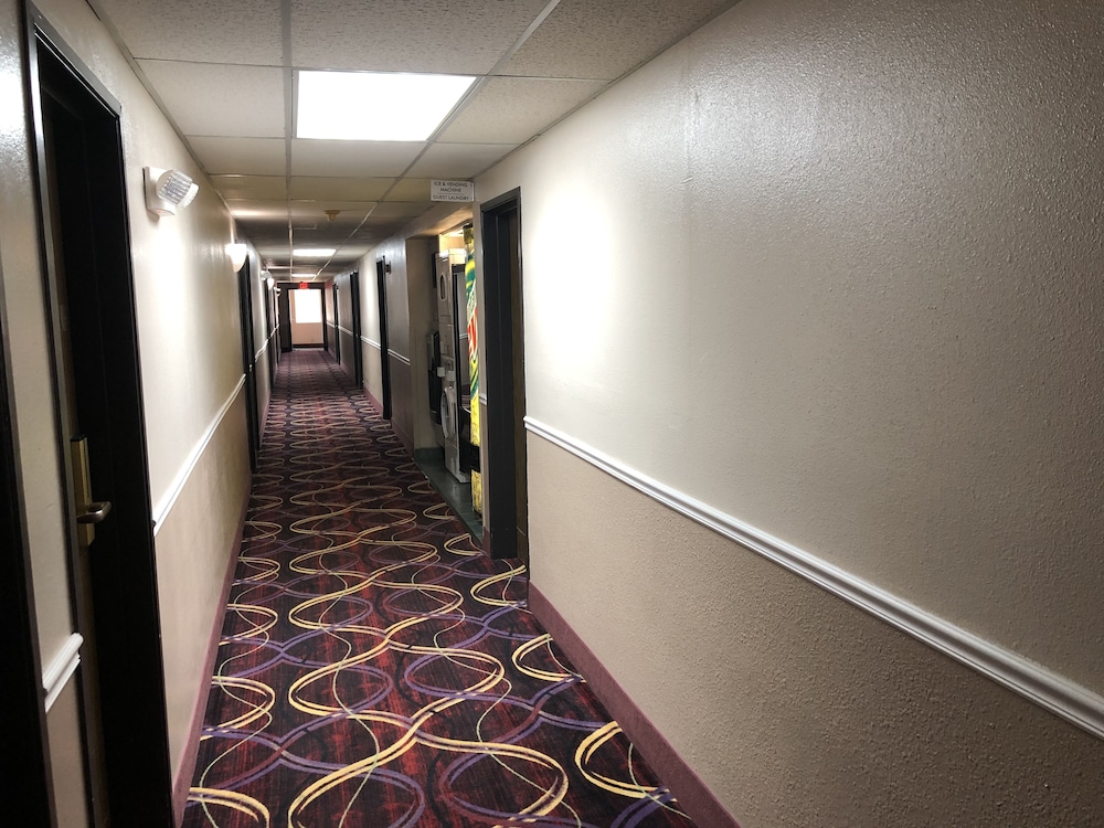 Super 8 By Wyndham Natchitoches 19/37