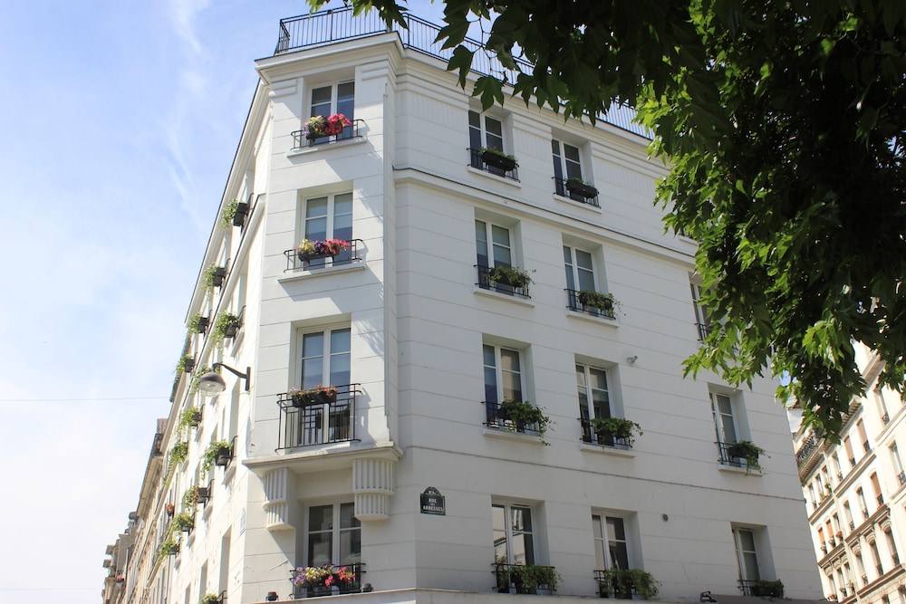 Montmartre Residence 2/74