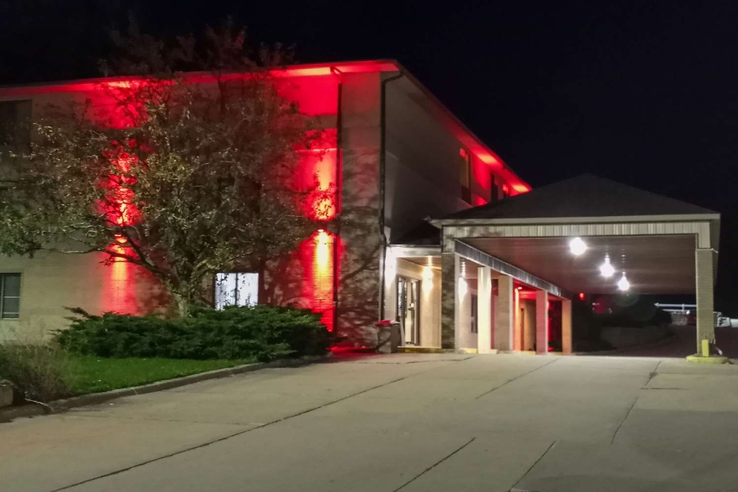 Econo Lodge Maquoketa, IA 3/20
