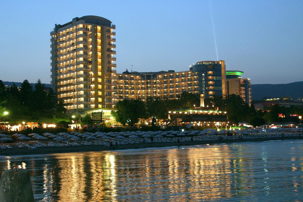 Bonita Beach Hotel 18/20
