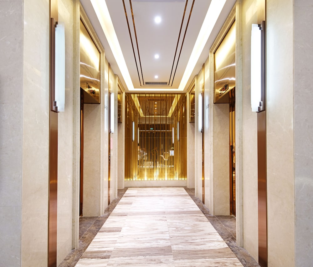 Royal Star Apartment Central City Branch 26/50