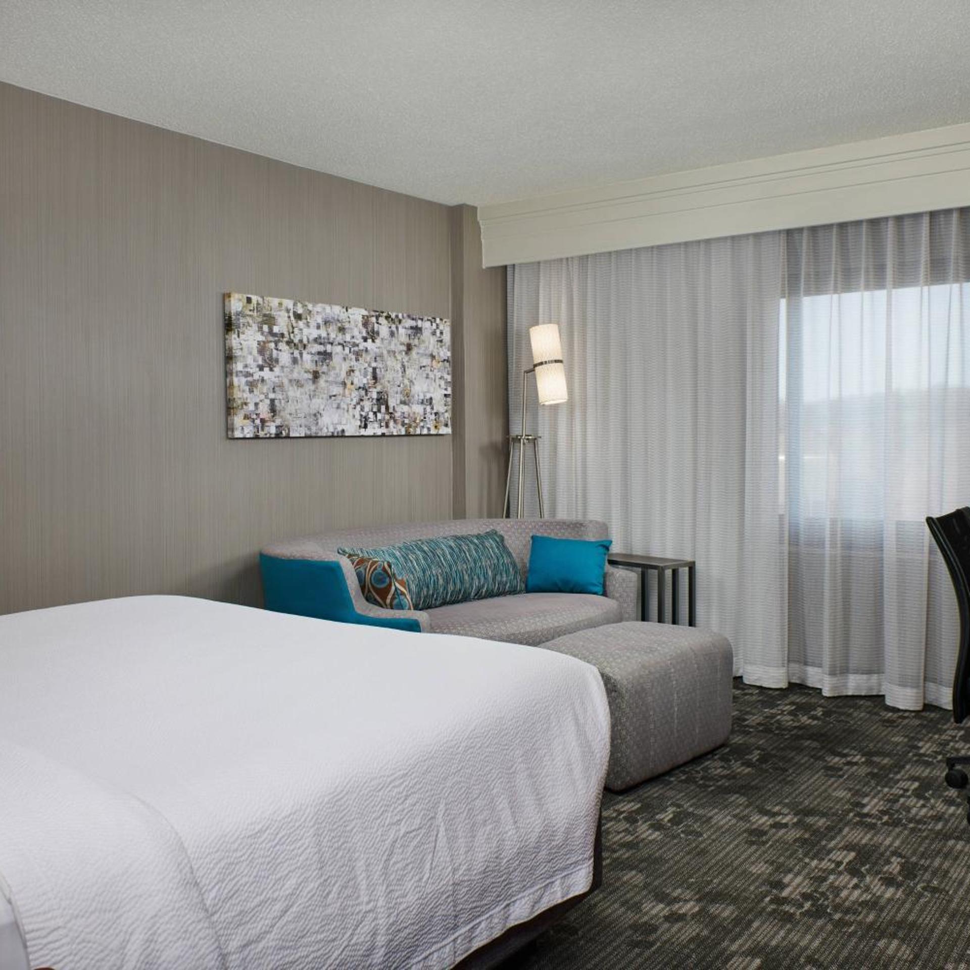 Room, King Bed, Bathtub, Accessible