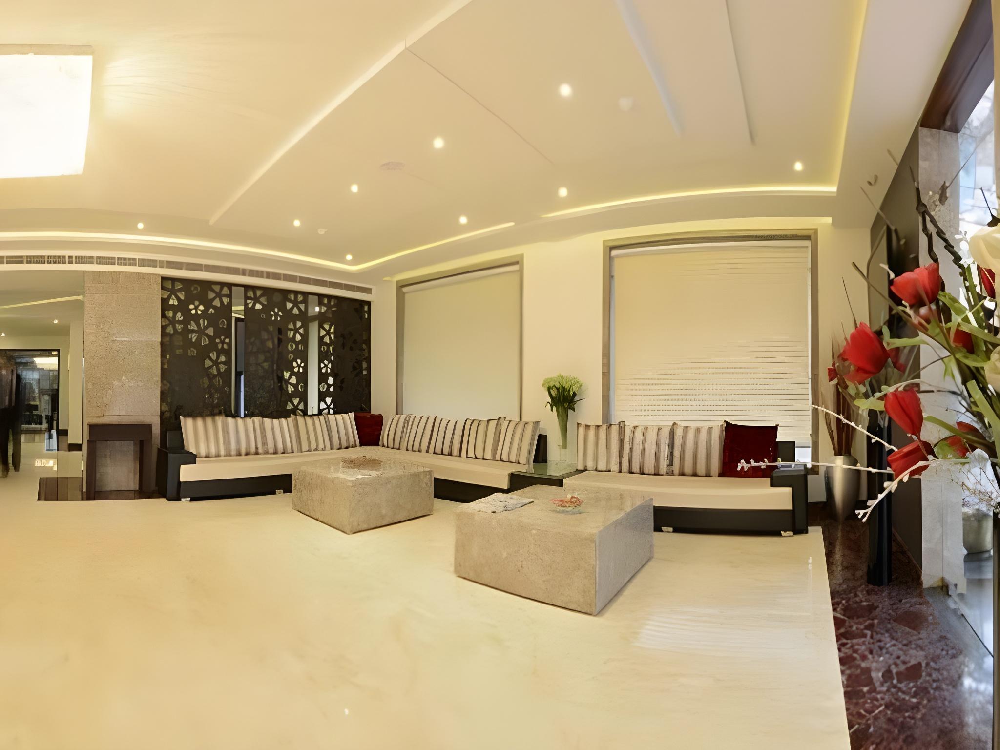 Taj Vilas 34/60