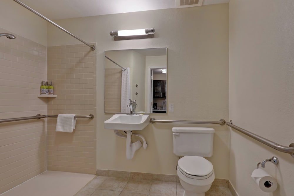 Candlewood Suites Indianapolis - South 76/77