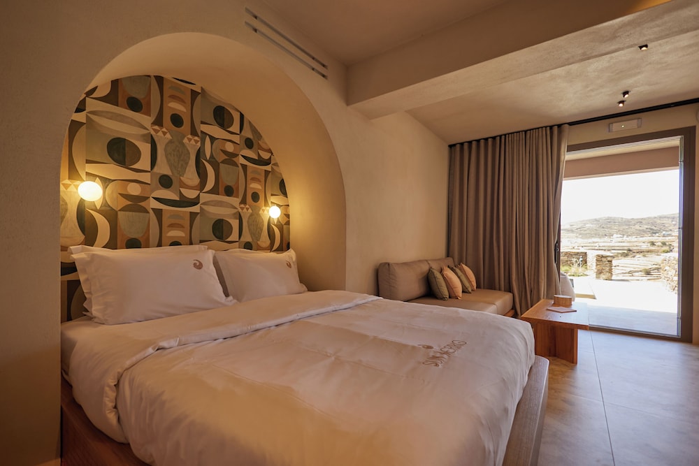 Junior Suite, King Bed, Plunge Pool، Sun Aeriko 2/5