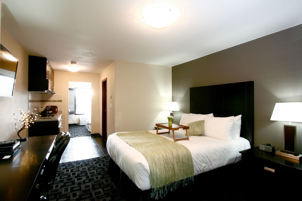 Foxwood Inn & Suites 11/51