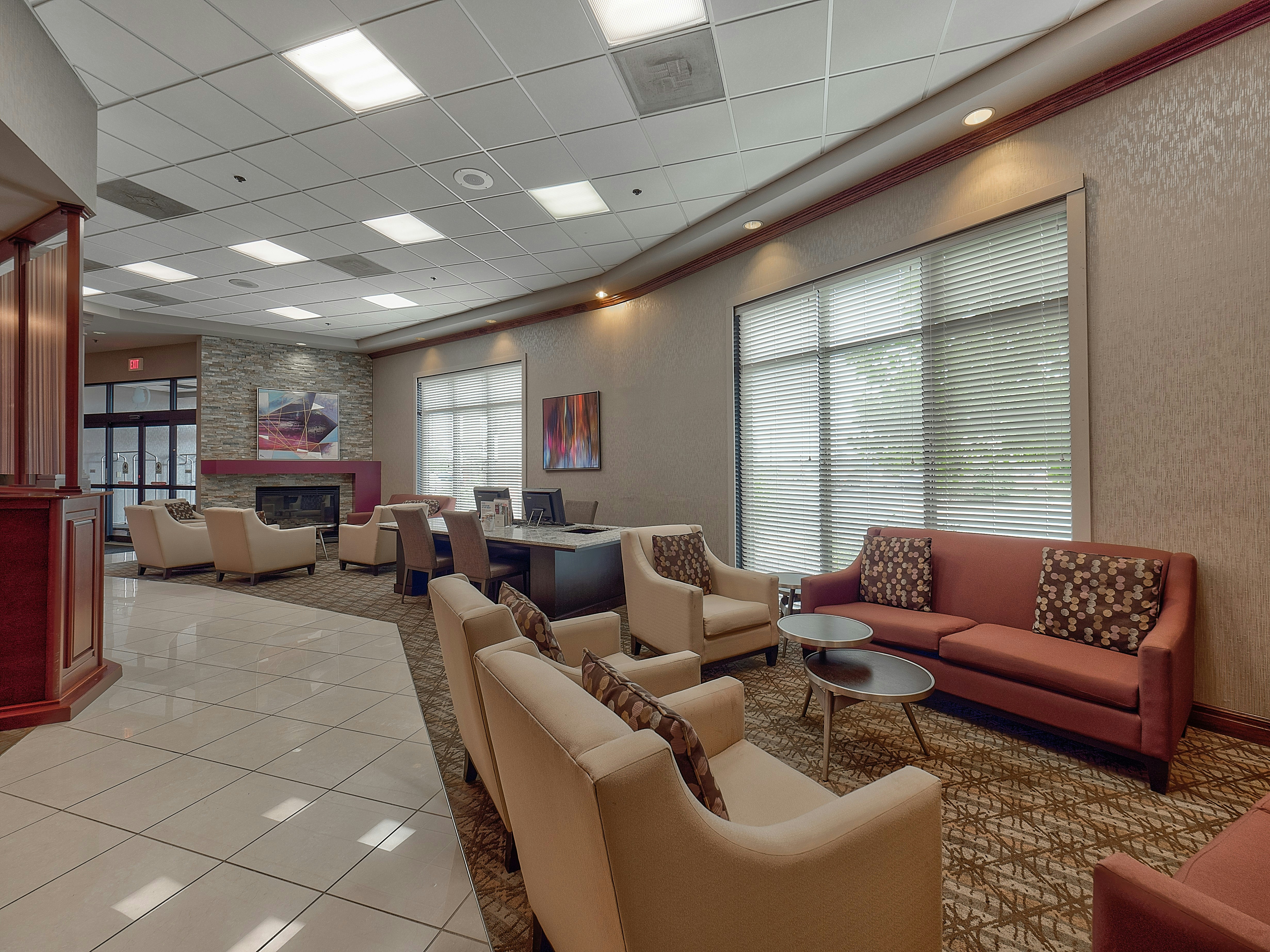 Doubletree By Hilton Bloomington 44/76