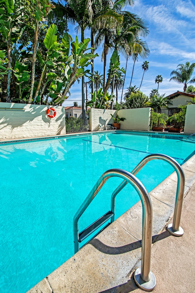 Franciscan Inn & Suites 29/40