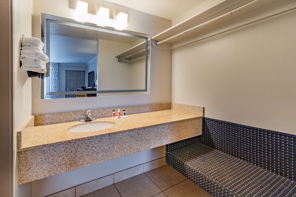 Days Inn By Wyndham Winnemucca 10/56
