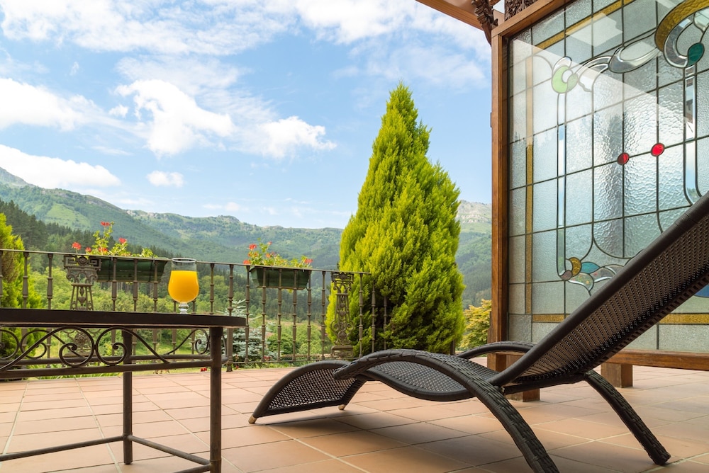 Hotel The Originals and Spa Etxegana 46/70