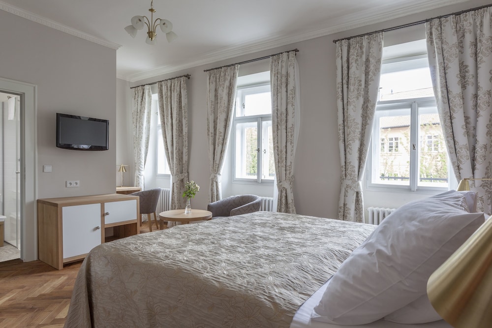 Hotel U Zlatych Nuzek 20/71