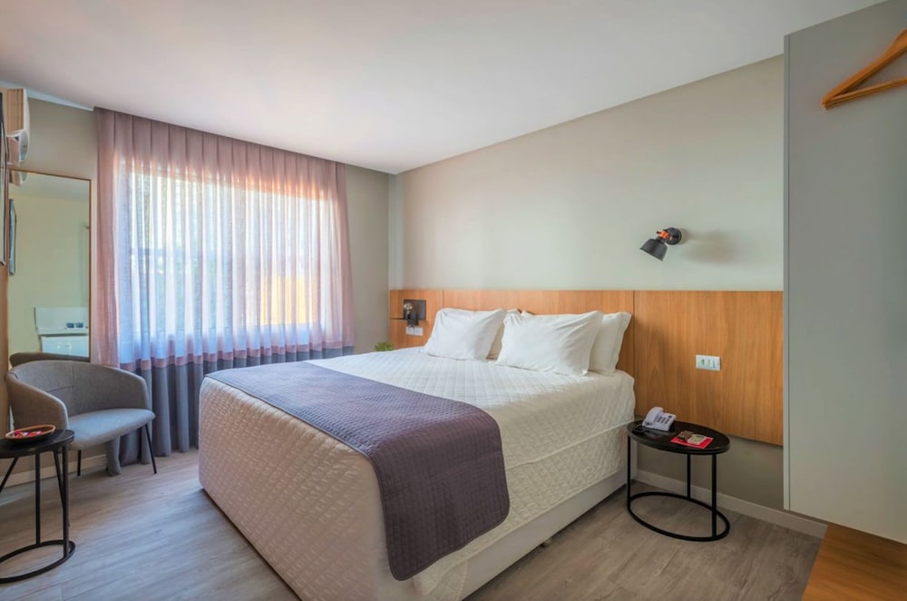 Melo Hotel 18/70