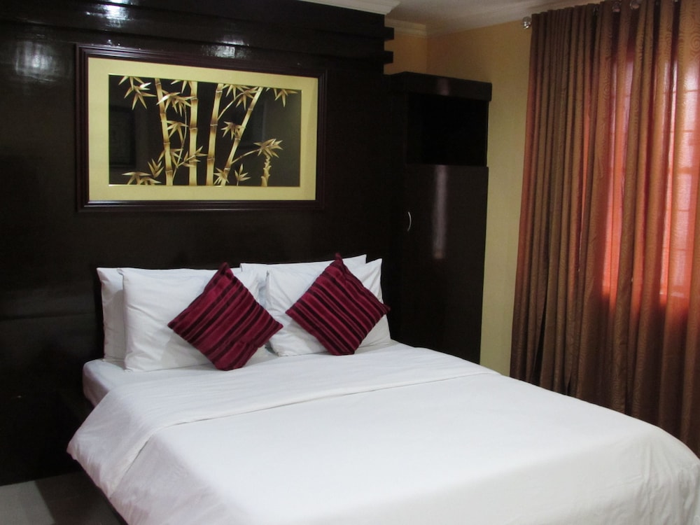 Oyster Plaza Hotel 6/37