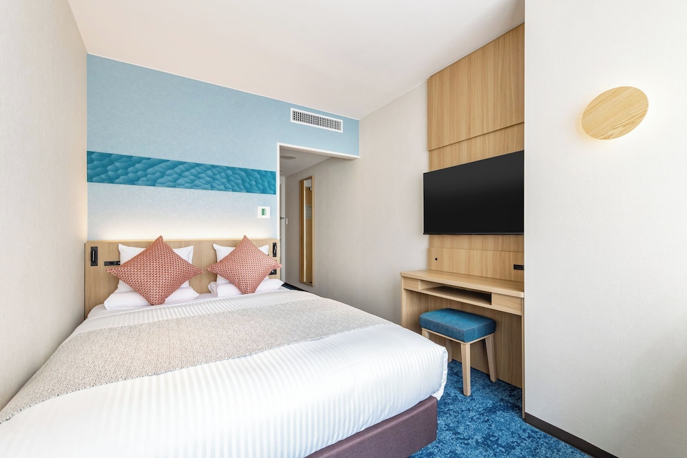 Semi Room, Single Bed, Bathtub