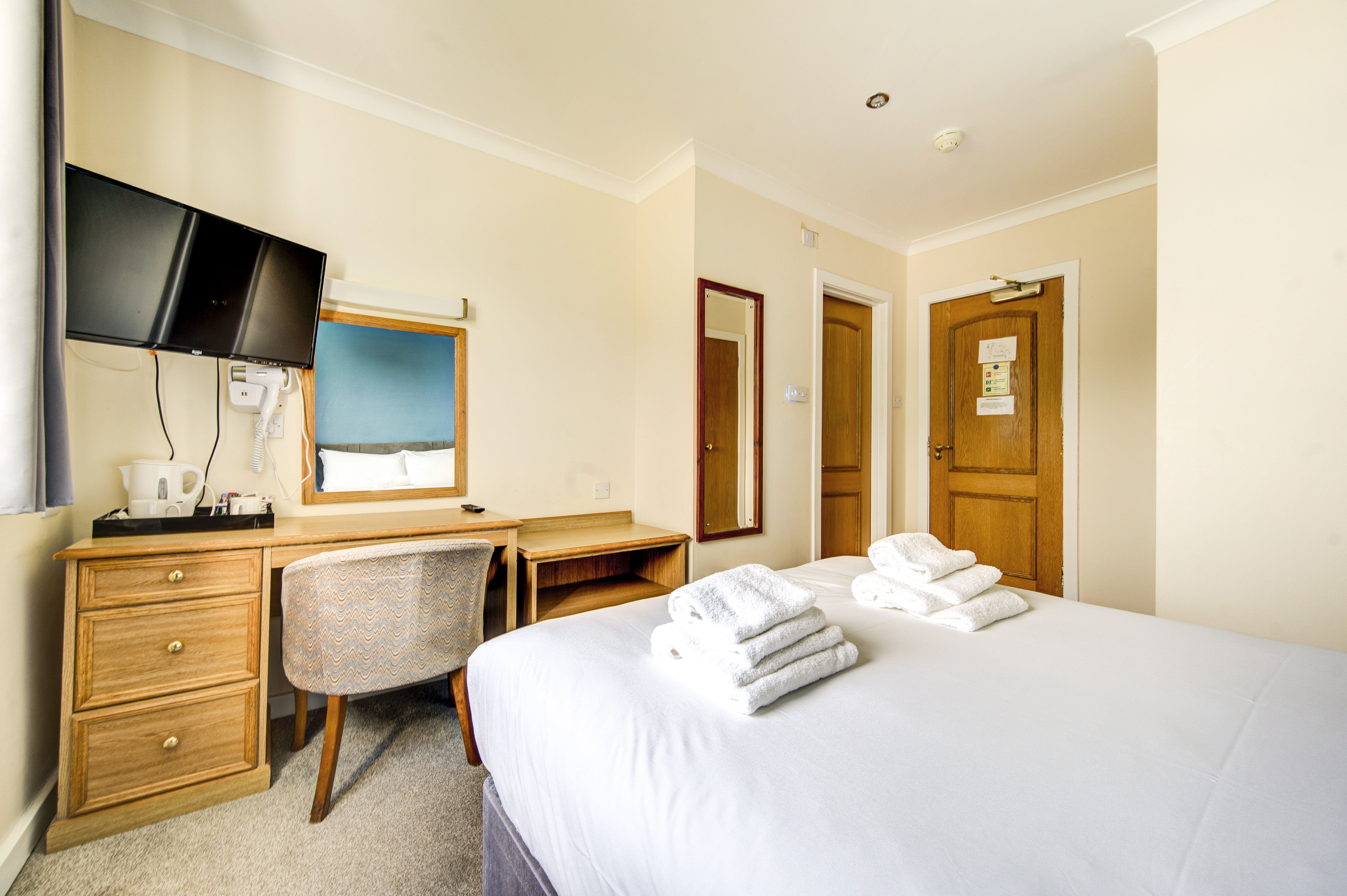 Room, Double Bed, Loch View