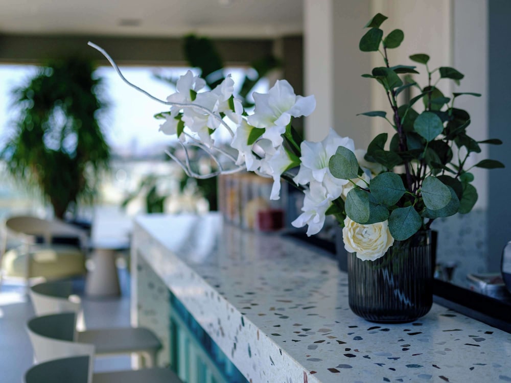 Mercure Larnaca Finikoudes Beach 7/60