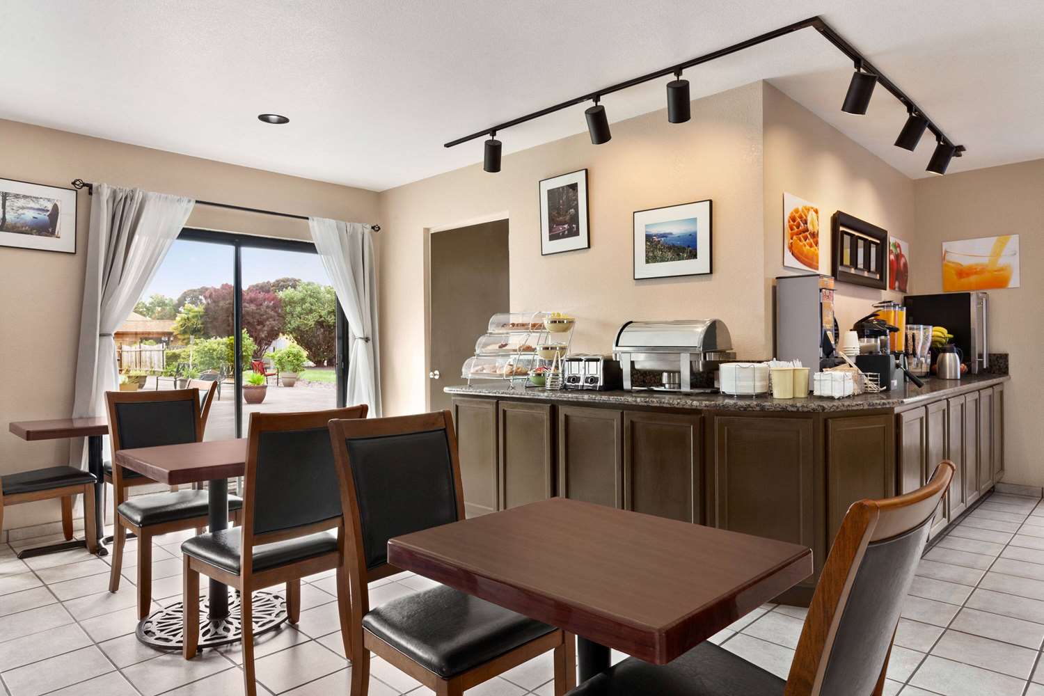 Ramada By Wyndham Arcata 29/43