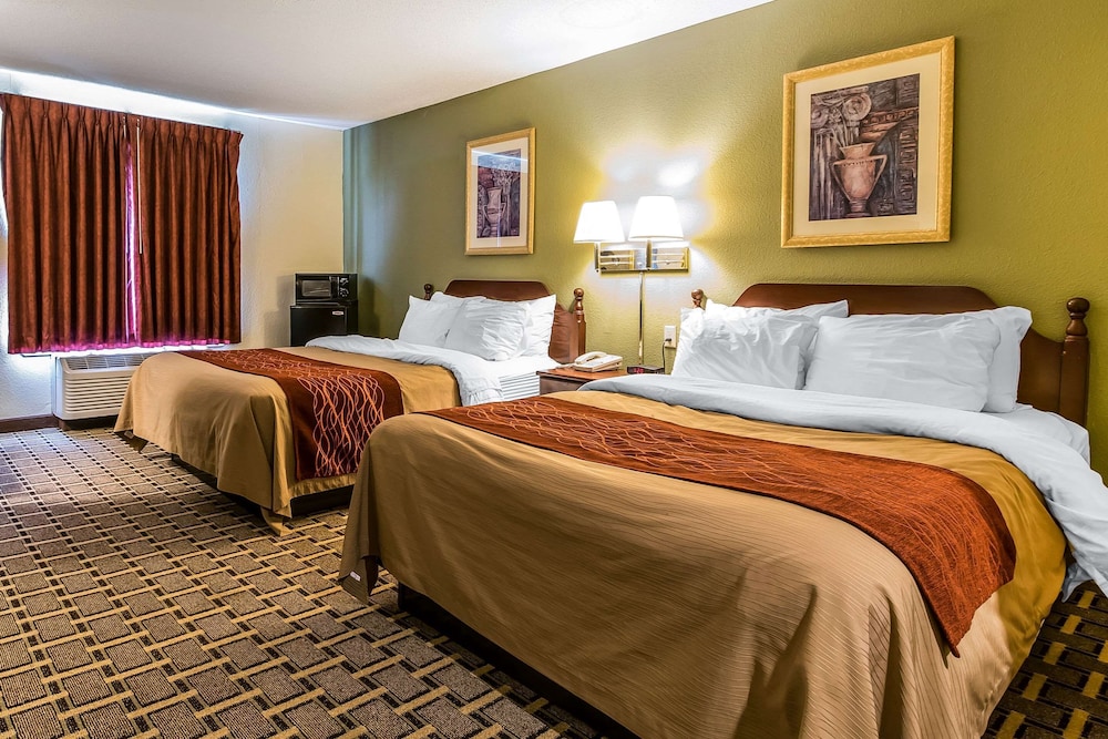 Quality Inn & Suites Evansville North 13/37