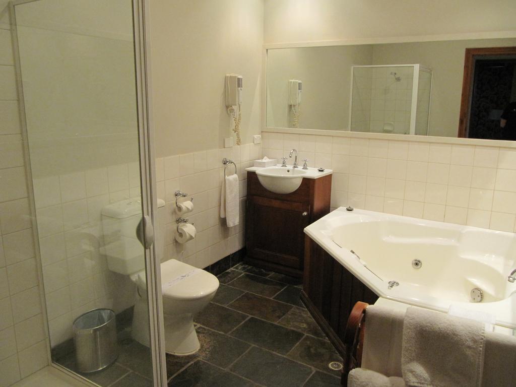Seacombe House Motor Inn Port Fairy 19/27