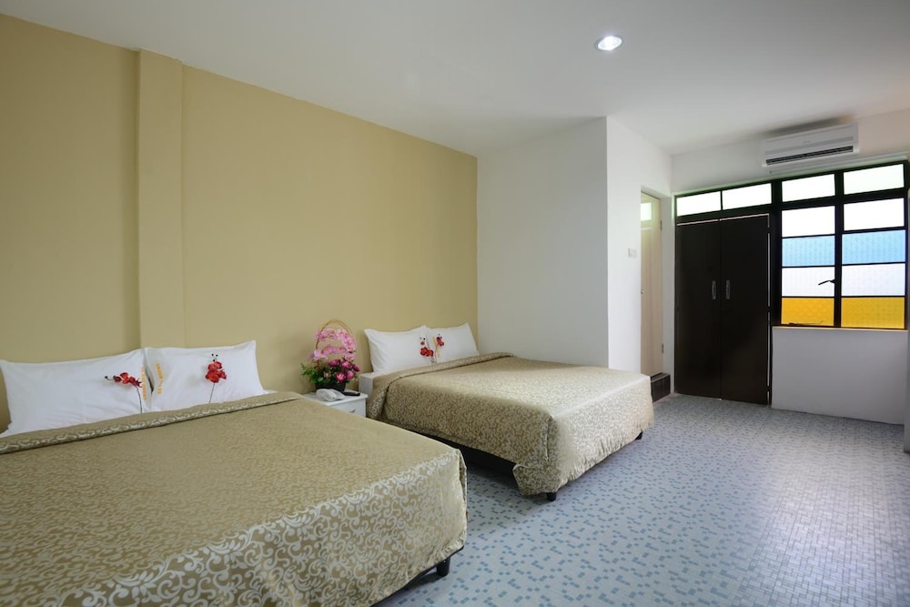 Swing & Pillows @ Grand Inn George Town Penang 18/38
