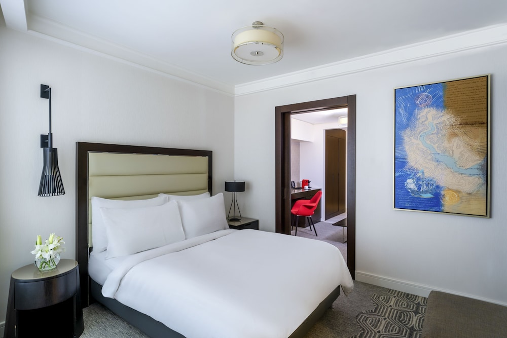 Movenpick Hotel Istanbul Golden Horn 12/89