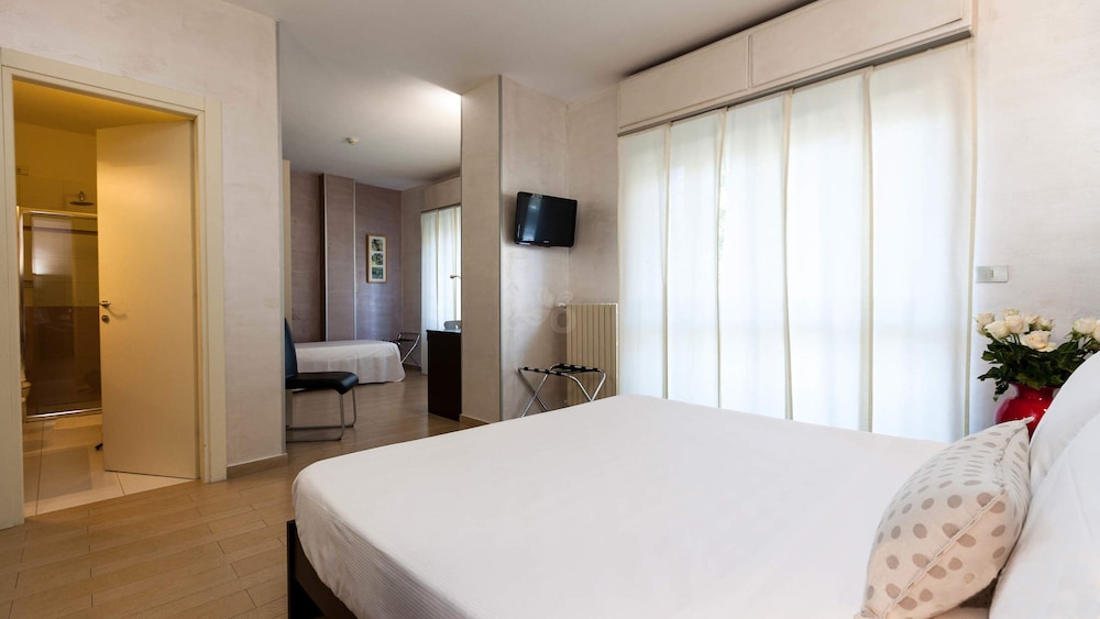 غرفة عائلية بسرير كوين وسريرين منفصلين، Lis Hotel 5/10
