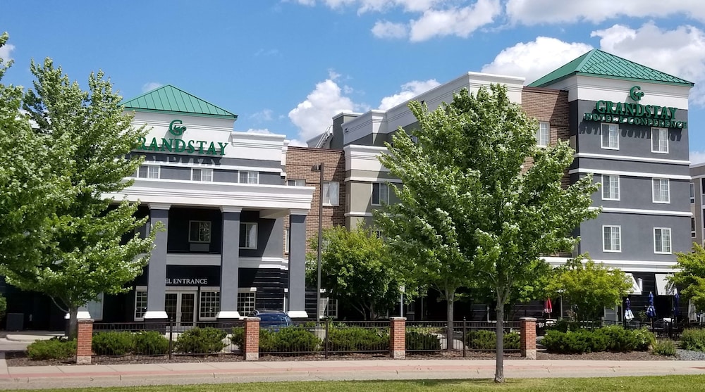 GrandStay Hotel and Conference 3/49