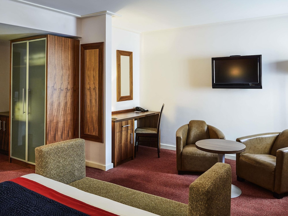 Mercure Newbury West Grange Hotel 42/72