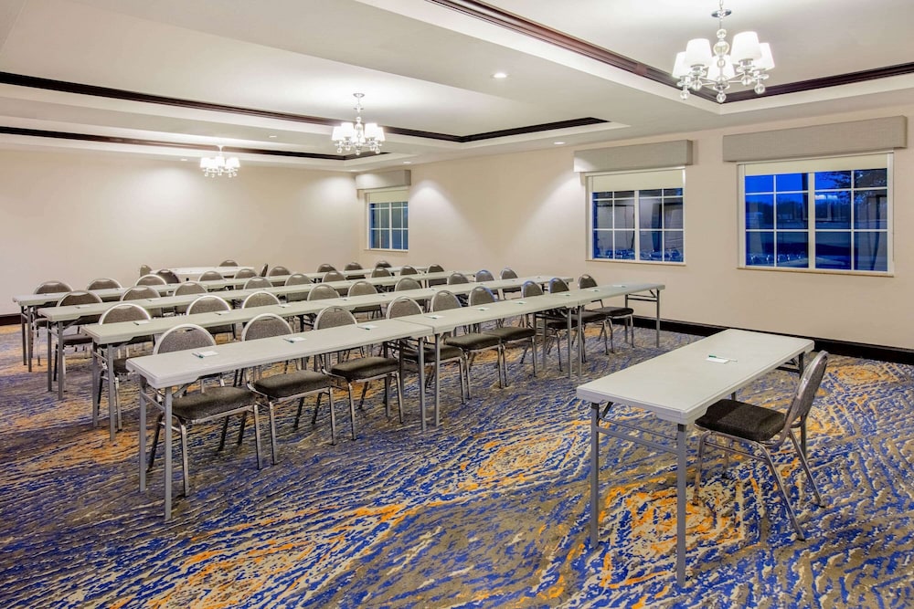 La Quinta Inn & Suites by Wyndham McKinney 38/45