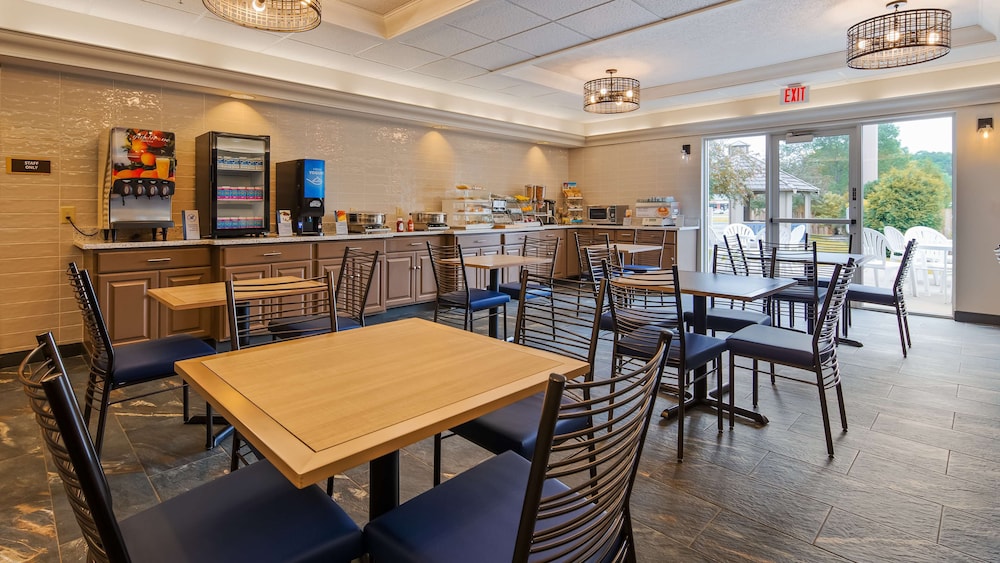 Best Western Plus Hudson I-94 17/28