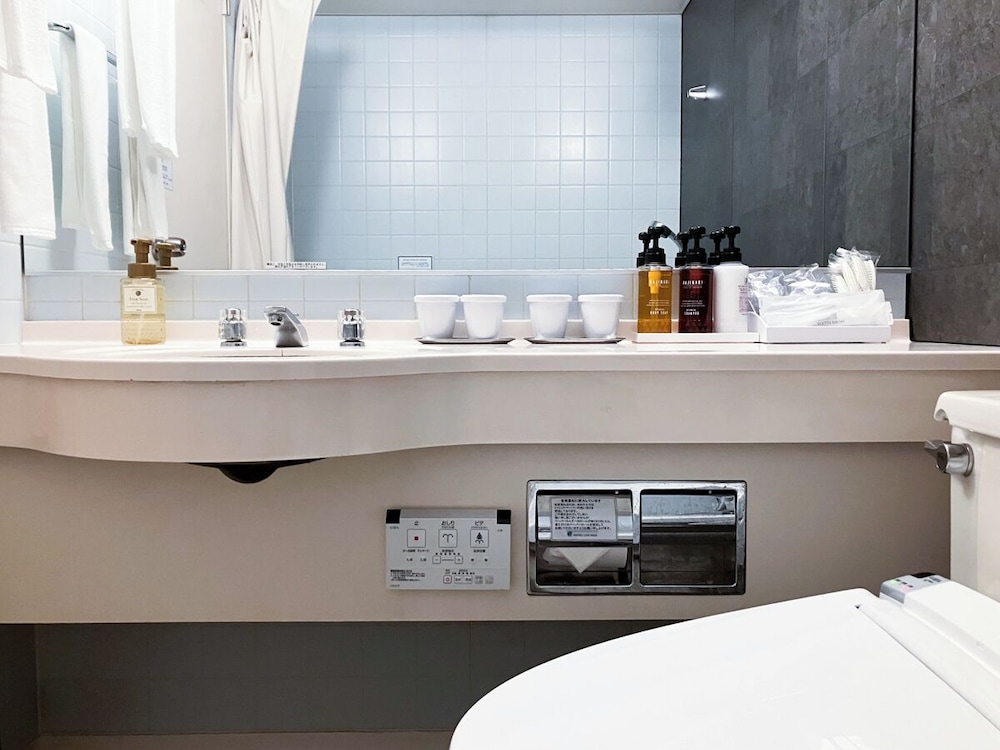 Hotel Livemax BUDGET Kobe 10/46